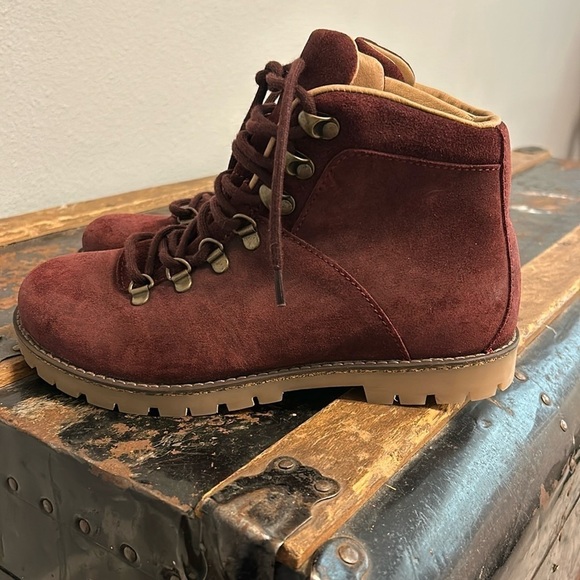 NWOT Birkenstock Jackson burgundy suede hiking boots, retro. Women’s size 37. - Picture 1 of 9